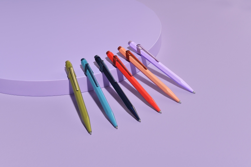 Stylo-bille 849 Claim Your Style 3 violet avec etui slim pack.