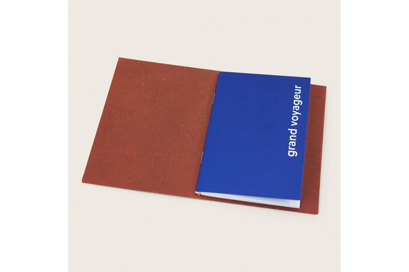 PAPER REPUBLIC - Carnet  grand voyageur format passeport - cognac.