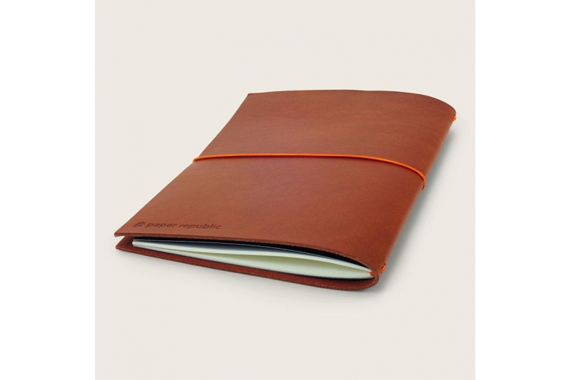 PAPER REPUBLIC - Carnet  grand voyageur format XL - cognac.