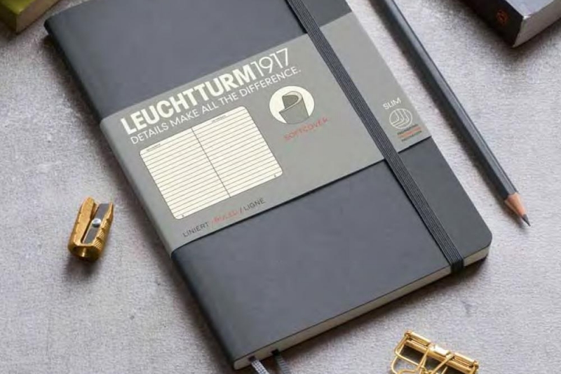 LEUCHTTURM - Carnet  123 pages lignées - noir